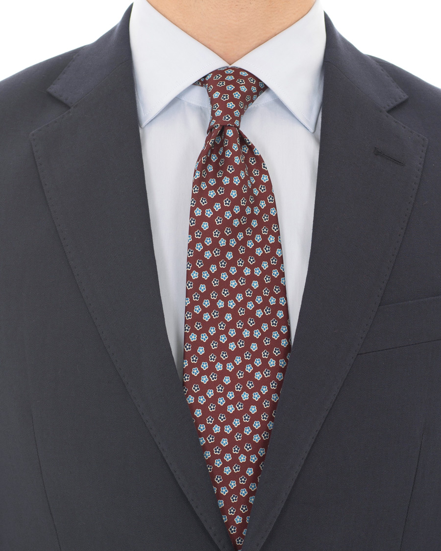 Herr | E. Marinella 3-Fold Micro Flower 8 cm Silk Tie Burgundy | E. Marinella | 3-Fold Micro Flower 8 cm Silk Tie Burgundy