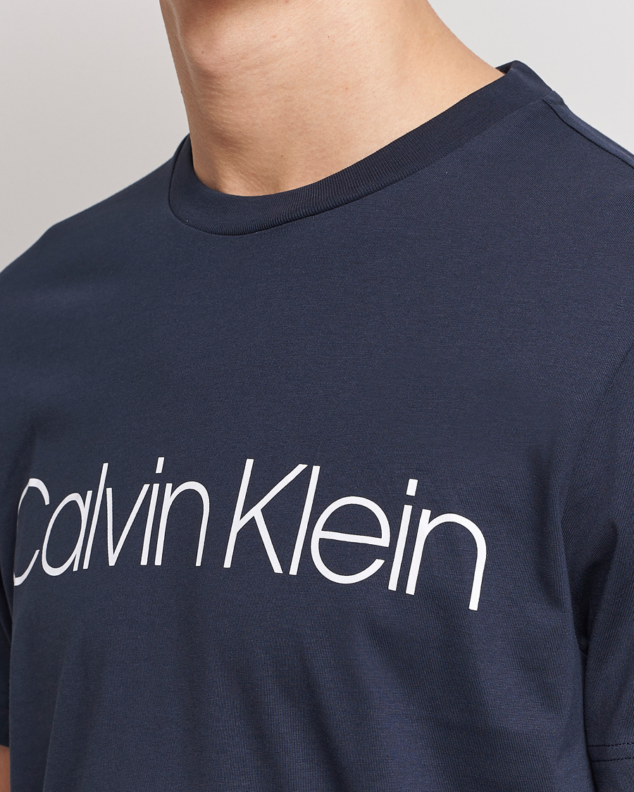 Herr | T-Shirts | Calvin Klein | Front Logo Tee Navy