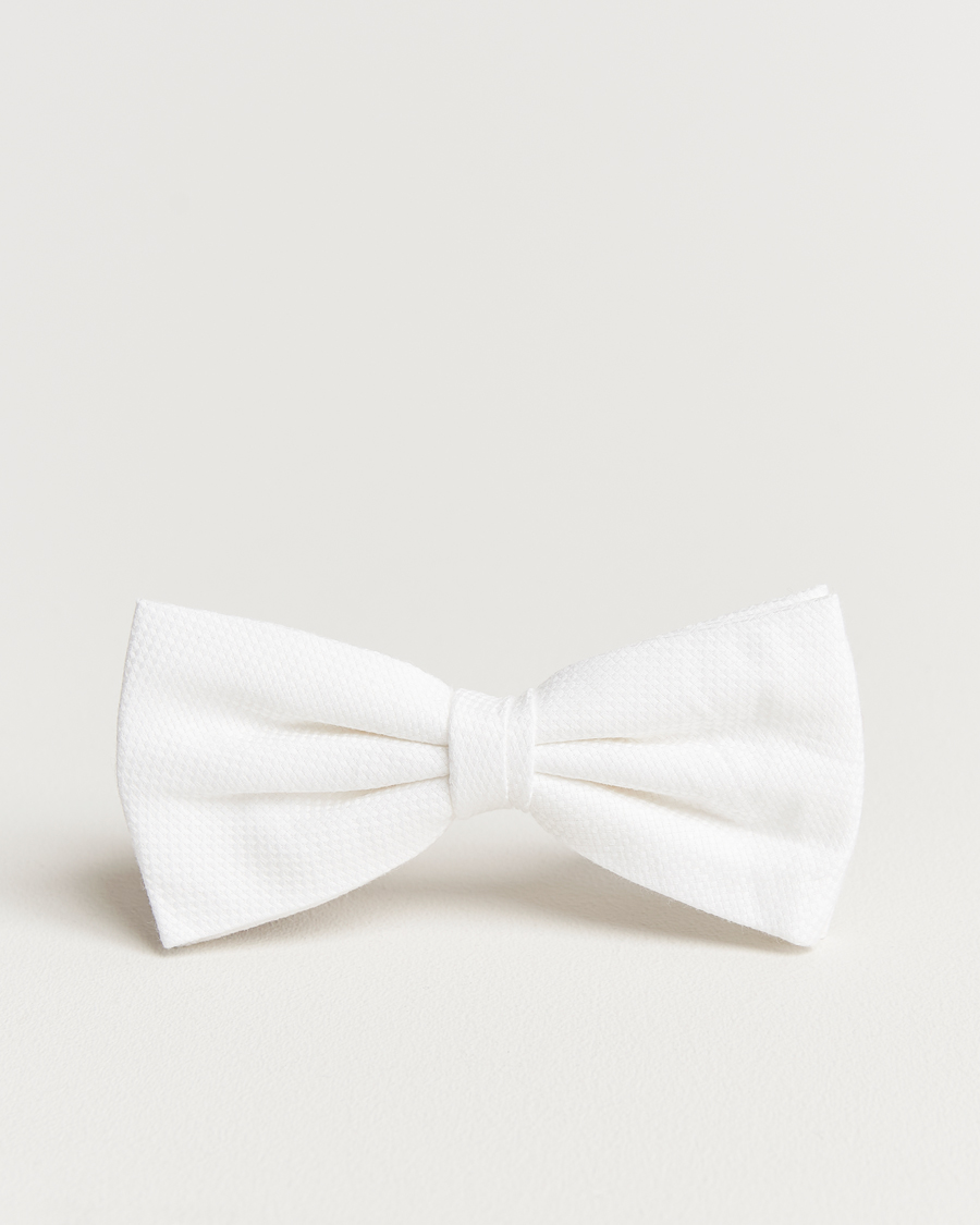 Herr | Flugor | Amanda Christensen | Cotton Pique Pre Tie White
