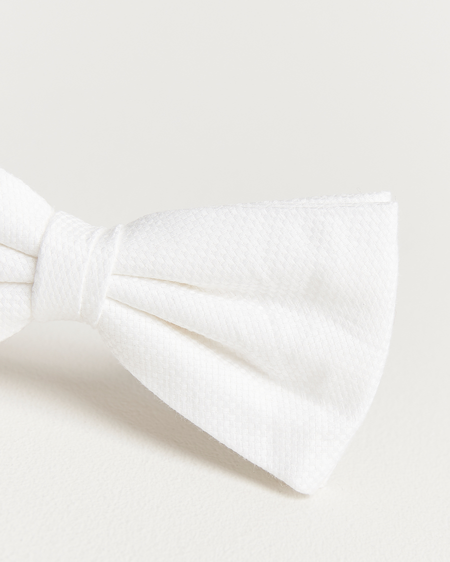 Herr | Flugor | Amanda Christensen | Cotton Pique Pre Tie White