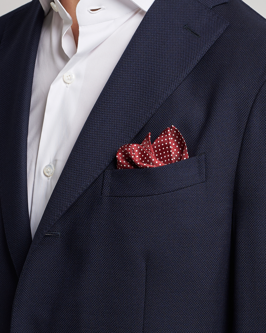 Herr | Business & Beyond | Amanda Christensen | Handkerchief Dot Silk Wine Red