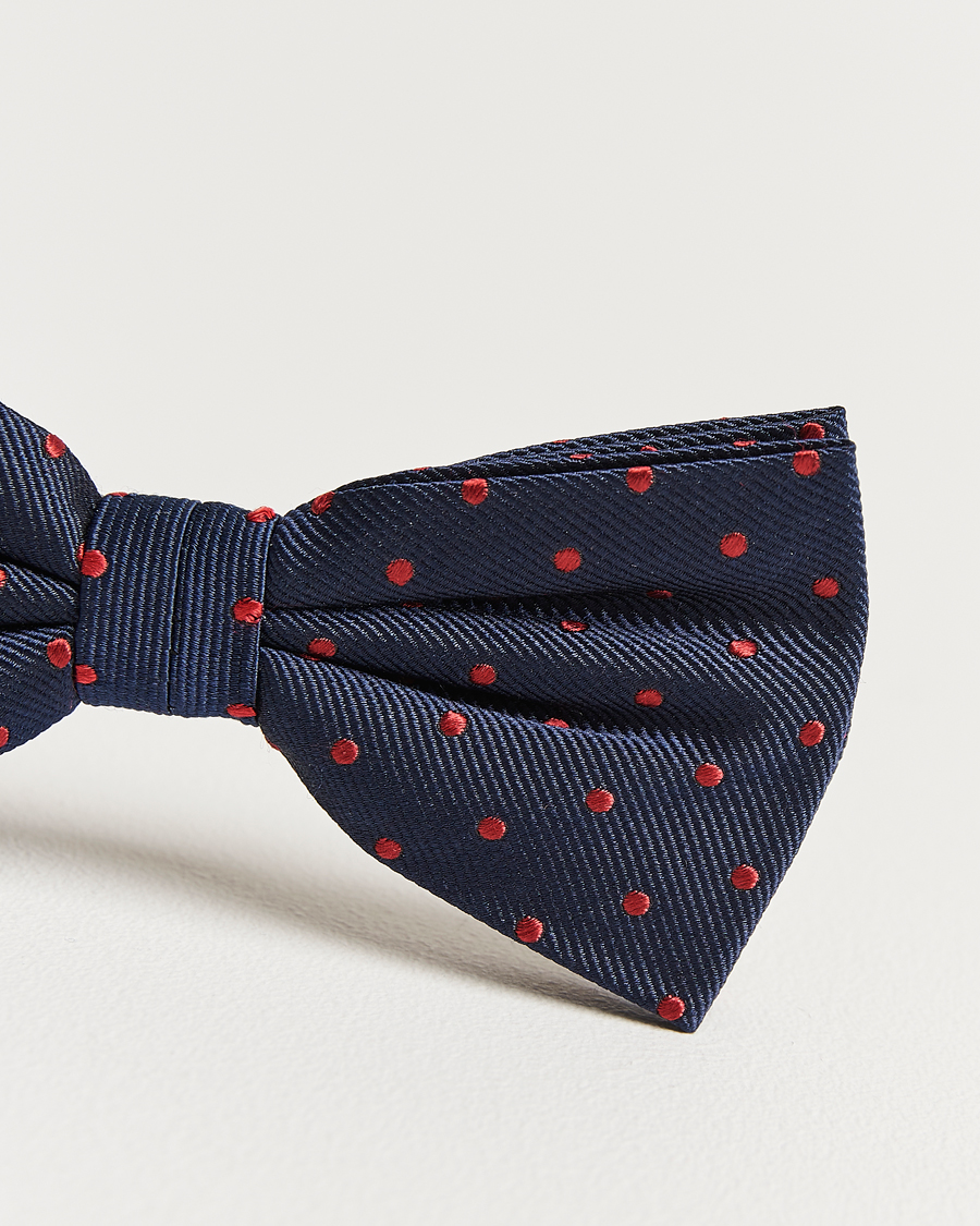 Herr | Amanda Christensen Dot Pre Tie Silk Navy/Wine | Amanda Christensen | Dot Pre Tie Silk Navy/Wine