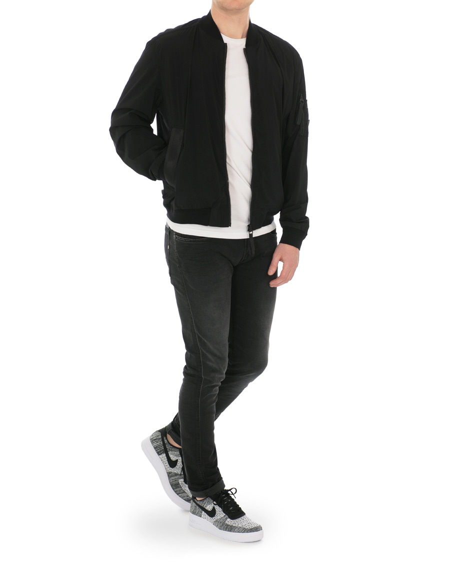Herr | Nike Air Force 1 Flyknit Sneaker Black/Platinum | Nike | Air Force 1 Flyknit Sneaker Black/Platinum