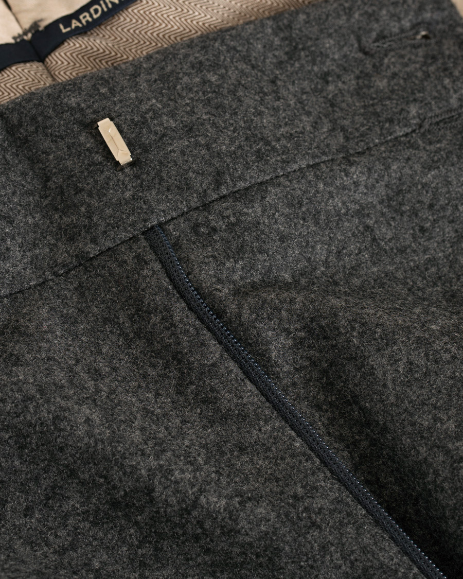 Herr | Byxor | Lardini | Two Pleat Zip Side Buckle Flanell Trousers Grey