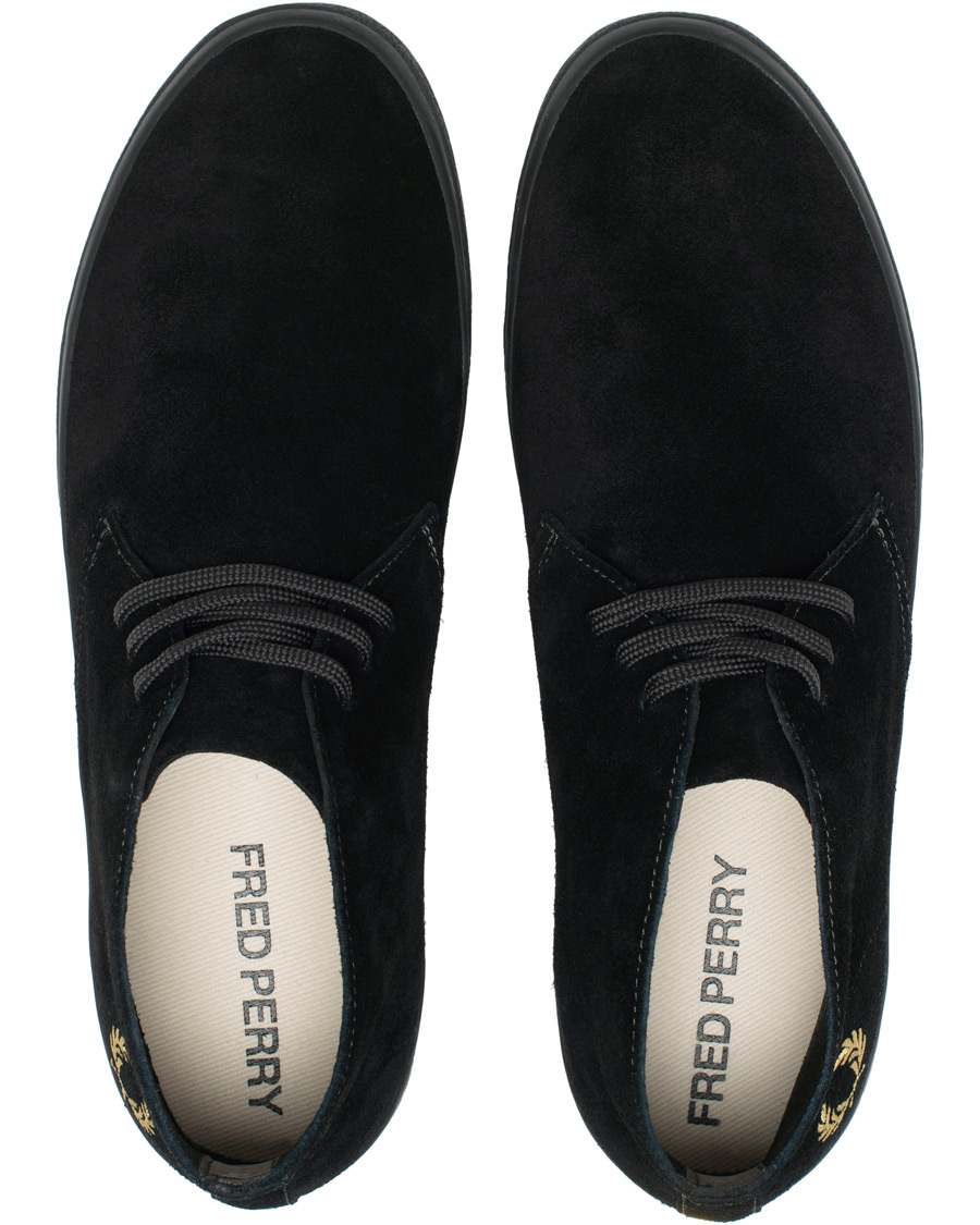 Herr | Fred Perry Portwood Suede Chukka Sneaker Black/Champagne | Fred Perry | Portwood Suede Chukka Sneaker Black/Champagne