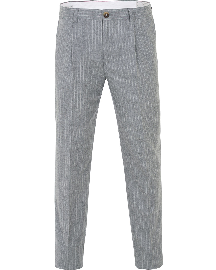 Herr | Byxor | Brunello Cucinelli | Slim Fit Pin Stripe Pleated Flannel Trousers Light Grey