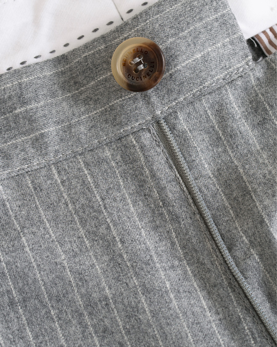 Herr | Byxor | Brunello Cucinelli | Slim Fit Pin Stripe Pleated Flannel Trousers Light Grey