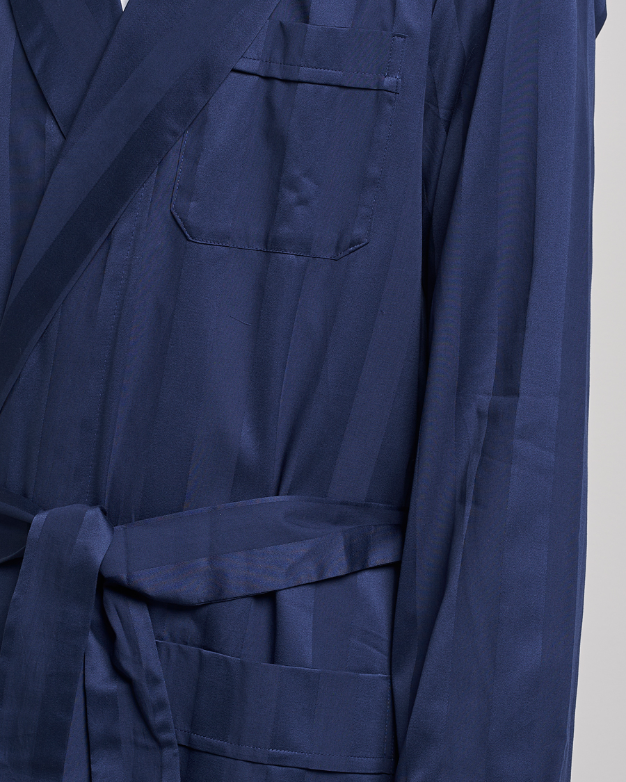 Herr | Pyjamas & Morgonrockar | Derek Rose | Striped Cotton Satin Dressing Gown Navy/Navy