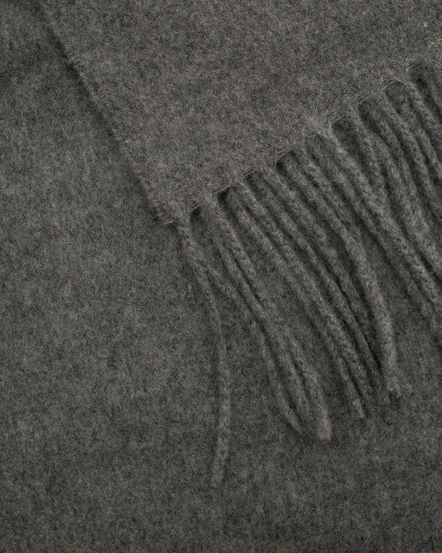 Herr | Tiger of Sweden Berg Wool/Cashmere Scarf Grey | Tiger of Sweden | Berg Wool/Cashmere Scarf Grey