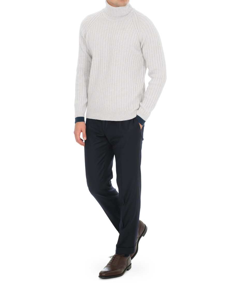 Herr | Tröjor | John Smedley | Roman Wool/Cashmere Ribbed Roll Neck Soft Grey