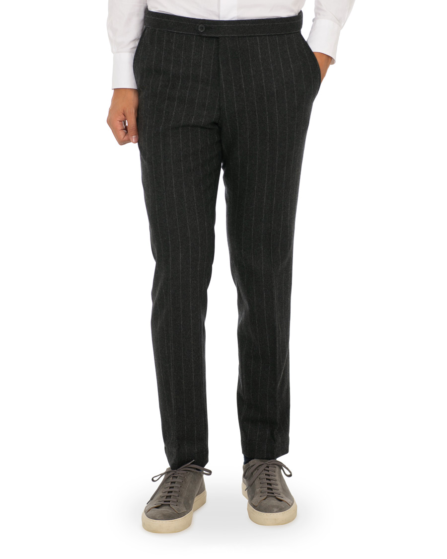 Herr | Byxor | Oscar Jacobson | Nilo Chalkstripe Side Adjuster Trousers Dark Grey