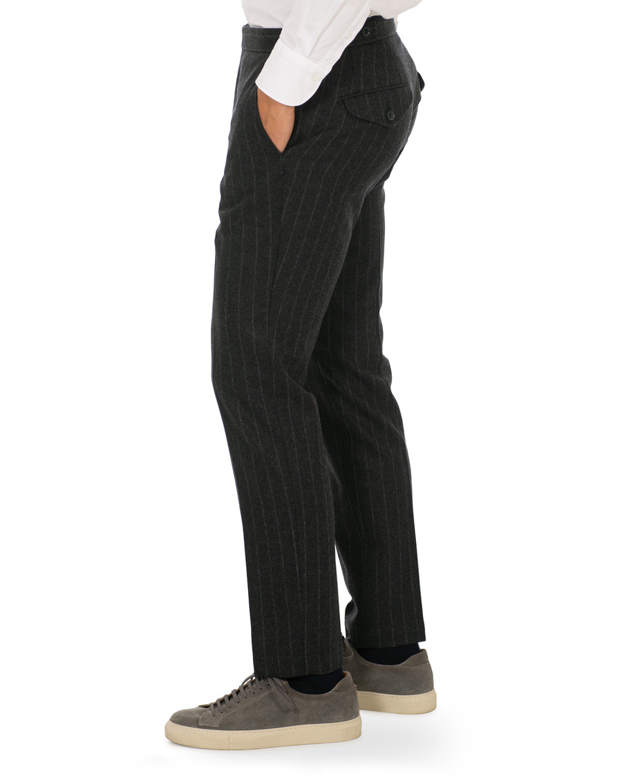 Herr | Byxor | Oscar Jacobson | Nilo Chalkstripe Side Adjuster Trousers Dark Grey