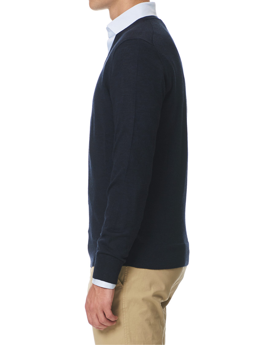 Herr | Tröjor | Tiger of Sweden | Rael V-Neck Pullover Navy