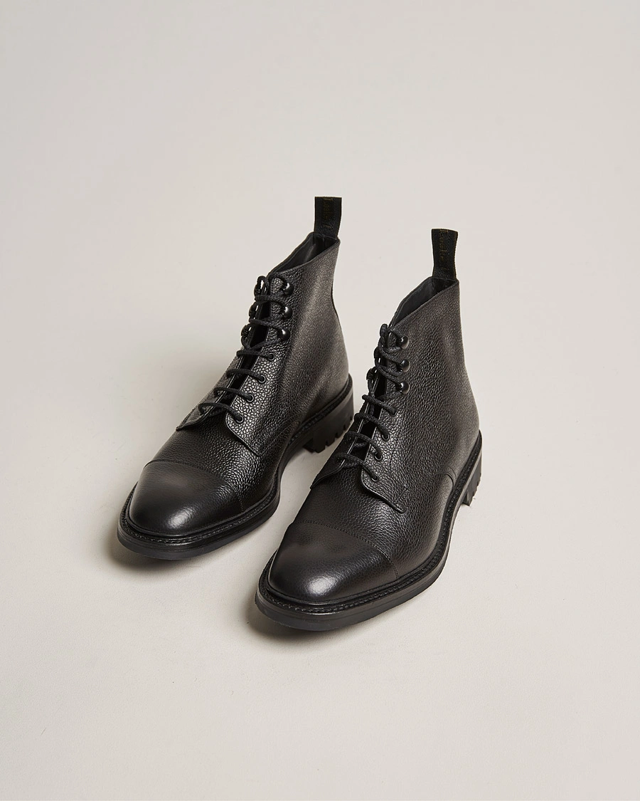 Herr | Handgjorda skor - Skoblockskampanj | Loake 1880 | Sedbergh Derby Boot Black Calf Grain