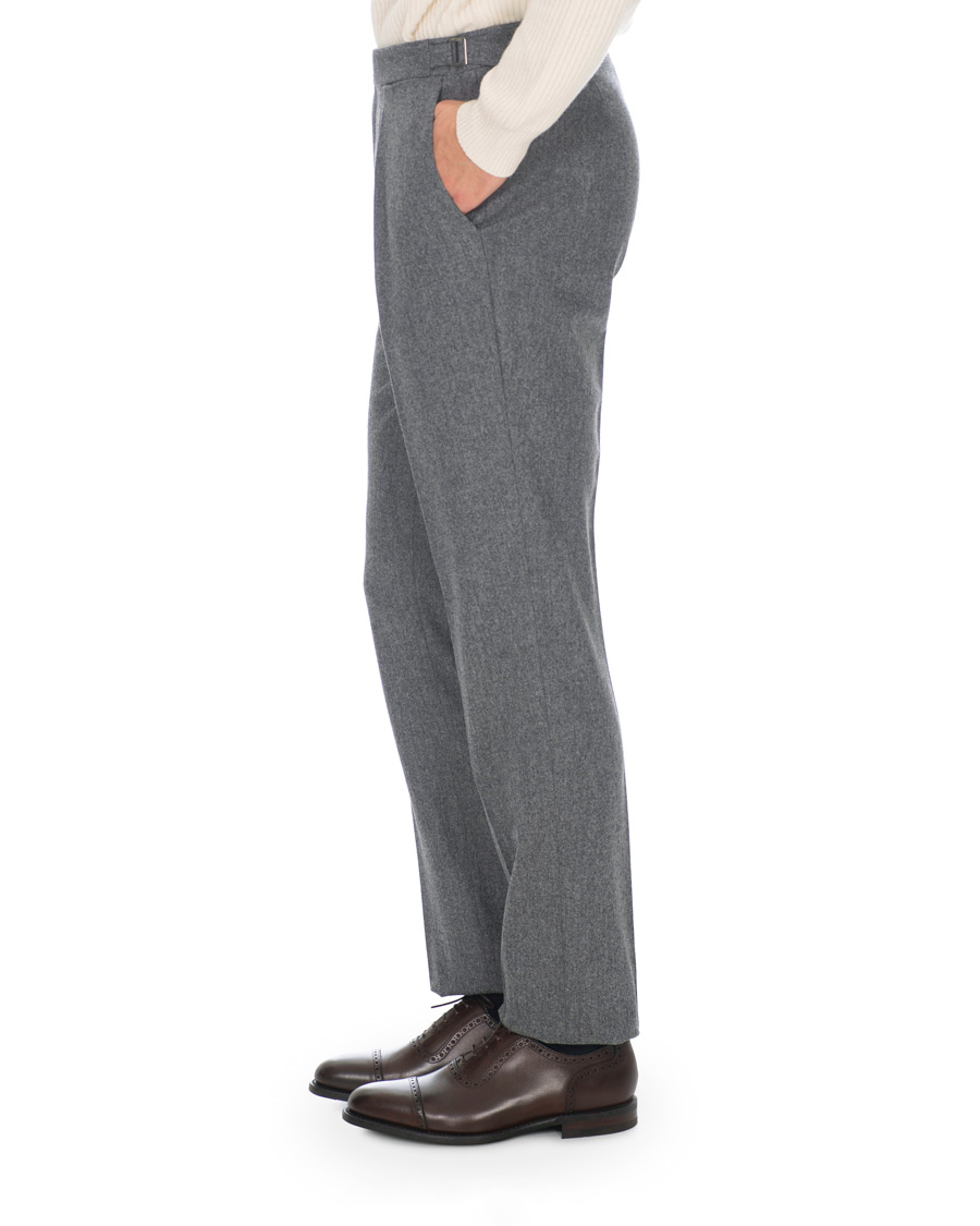 Herr | Byxor | Berg&Berg | Arnold Pleated Side Adjuster Flanell Trousers Mid Grey