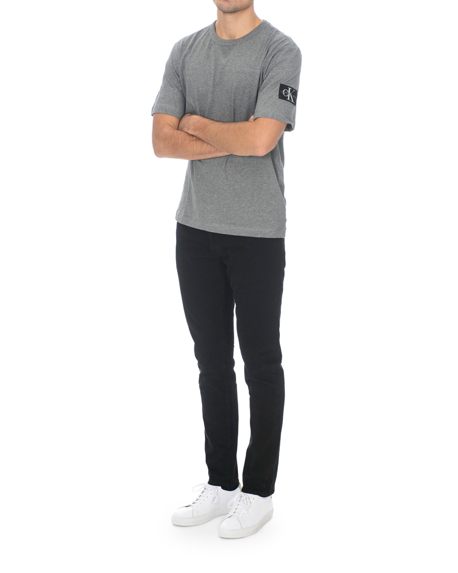 Herr | T-Shirts | Calvin Klein Jeans | Monogram Sleeve Badge Tee Mid Grey Heather