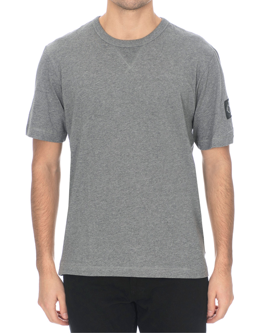 Herr | T-Shirts | Calvin Klein Jeans | Monogram Sleeve Badge Tee Mid Grey Heather