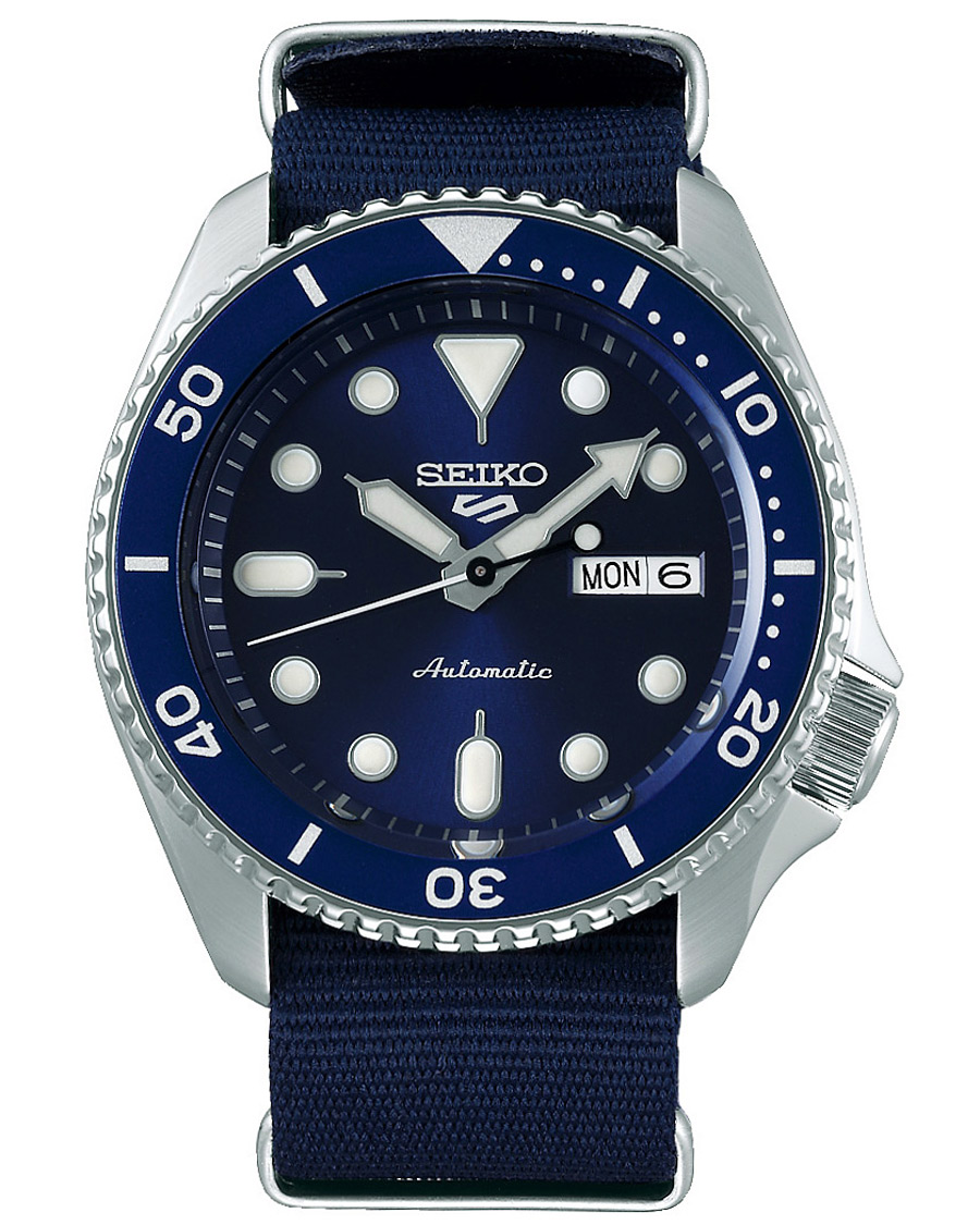 Herr | Seiko 5 Sports Mens 43mm 100m Automatic Blue Dial/Nato | Seiko | 5 Sports Mens 43mm 100m Automatic Blue Dial/Nato