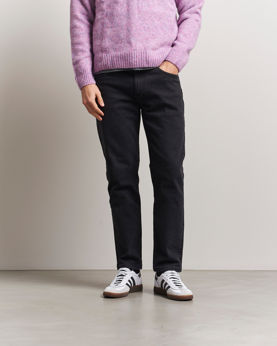 Herr | Svarta jeans | Jeanerica | TM005 Tapered Jeans Black 2 Weeks