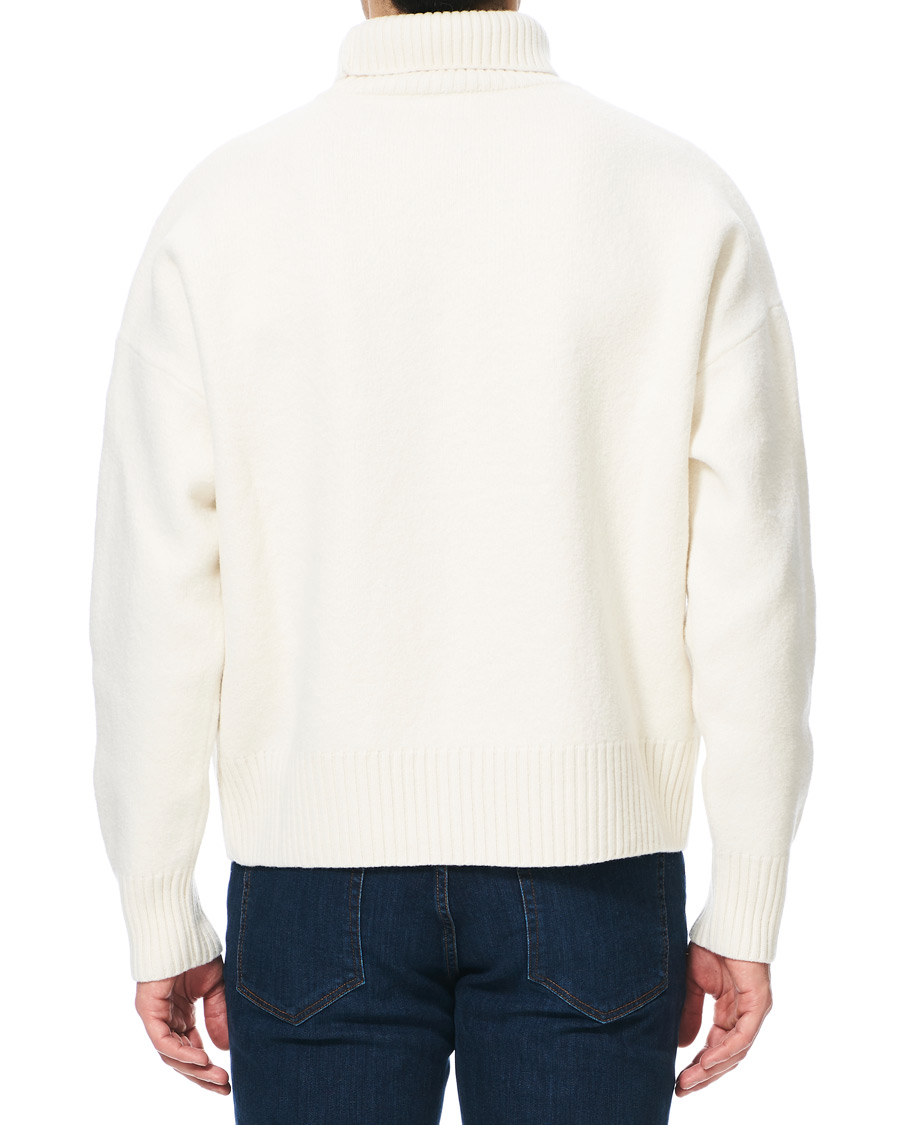 Herr | Tröjor | AMI | Oversize Logo Wool Turtleneck Off White