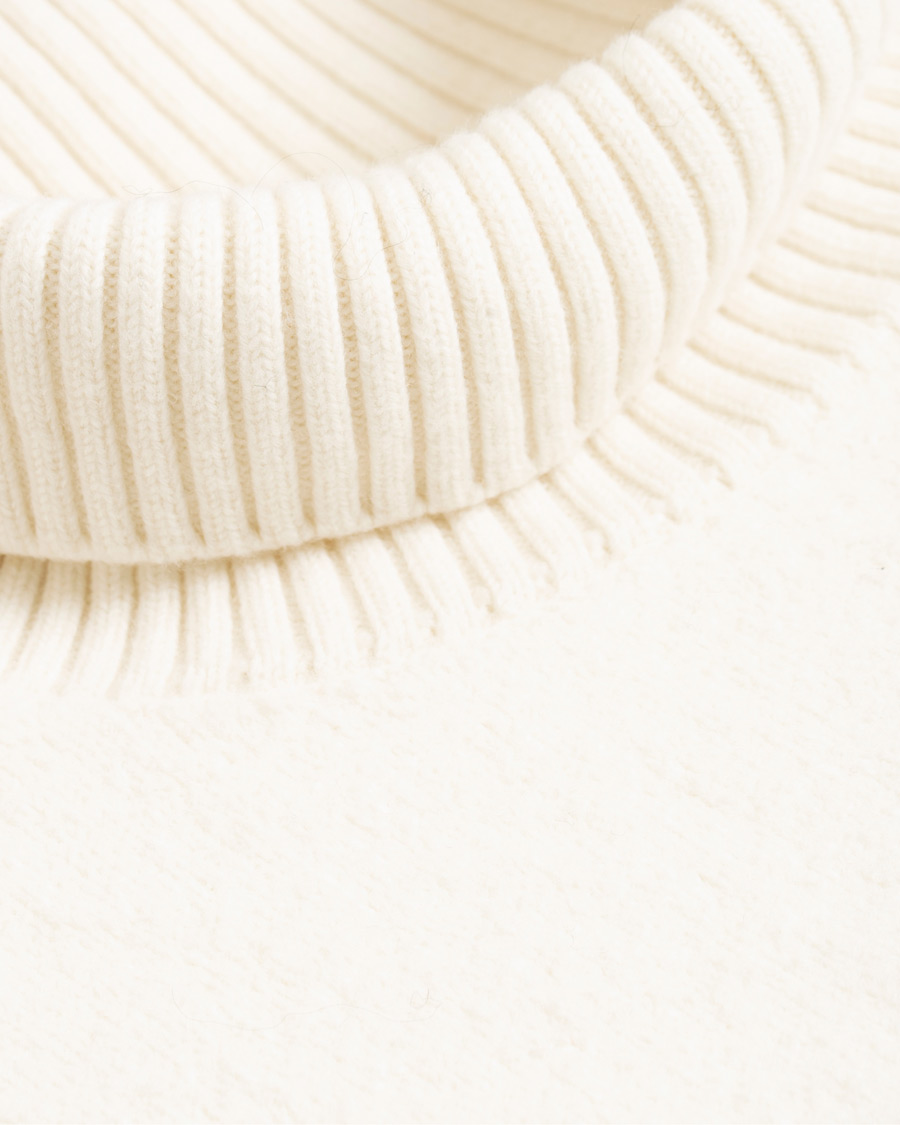 Herr | Tröjor | AMI | Oversize Logo Wool Turtleneck Off White