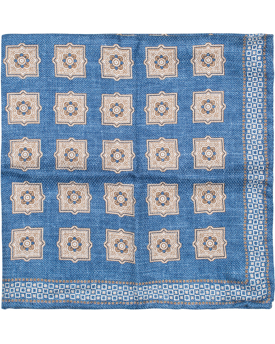 Herr | Brunello Cucinelli Medallion Print Pocket Square Blue/Brown | Brunello Cucinelli | Medallion Print Pocket Square Blue/Brown