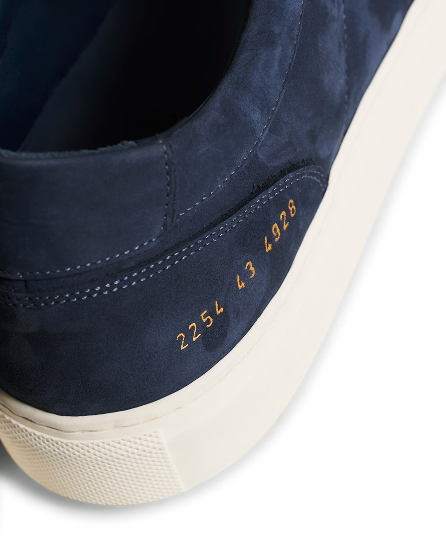 Herr | Common Projects Resort Classic Sneaker Navy Nubuck | Common Projects | Resort Classic Sneaker Navy Nubuck