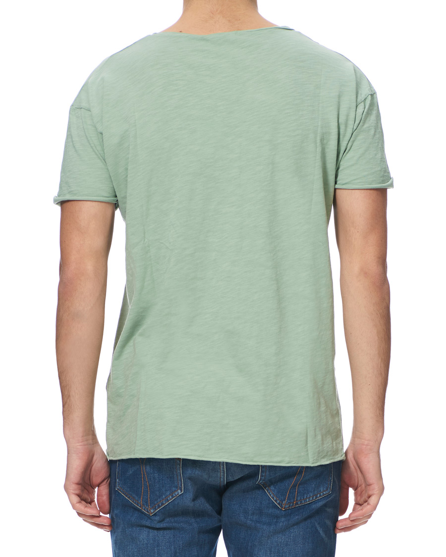 Herr | T-Shirts | Nudie Jeans | Roger Slub Crew Neck Tee Pale Green