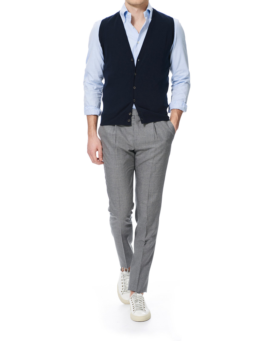 Herr | Byxor | PT01 | Gentleman Fit Pleated Wool Trousers Light Grey