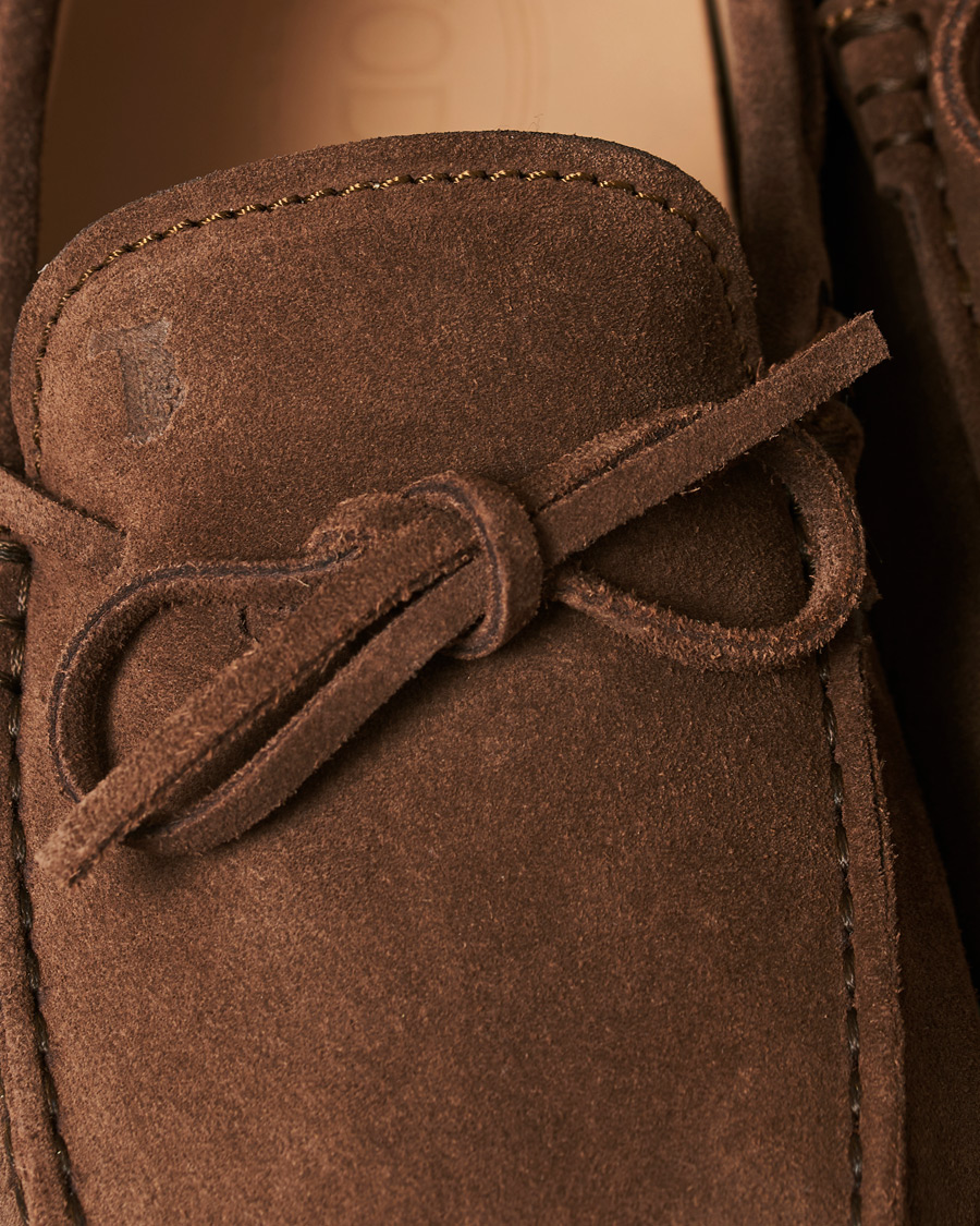 Herr | Tod's Laccetto Gommino Carshoe Light Brown Suede | Tod's | Laccetto Gommino Carshoe Light Brown Suede