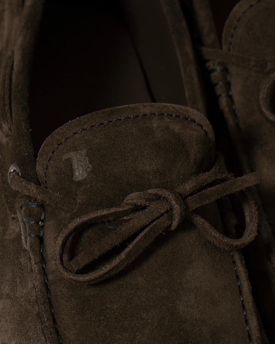 Herr | Tod's Laccetto Gommino Carshoe Dark Brown Suede | Tod's | Laccetto Gommino Carshoe Dark Brown Suede