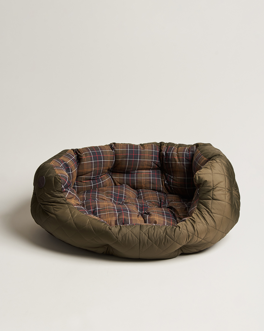 Herr | Quilted Dog Bed 35' Olive | Barbour Lifestyle | Quilted Dog Bed 35' Olive