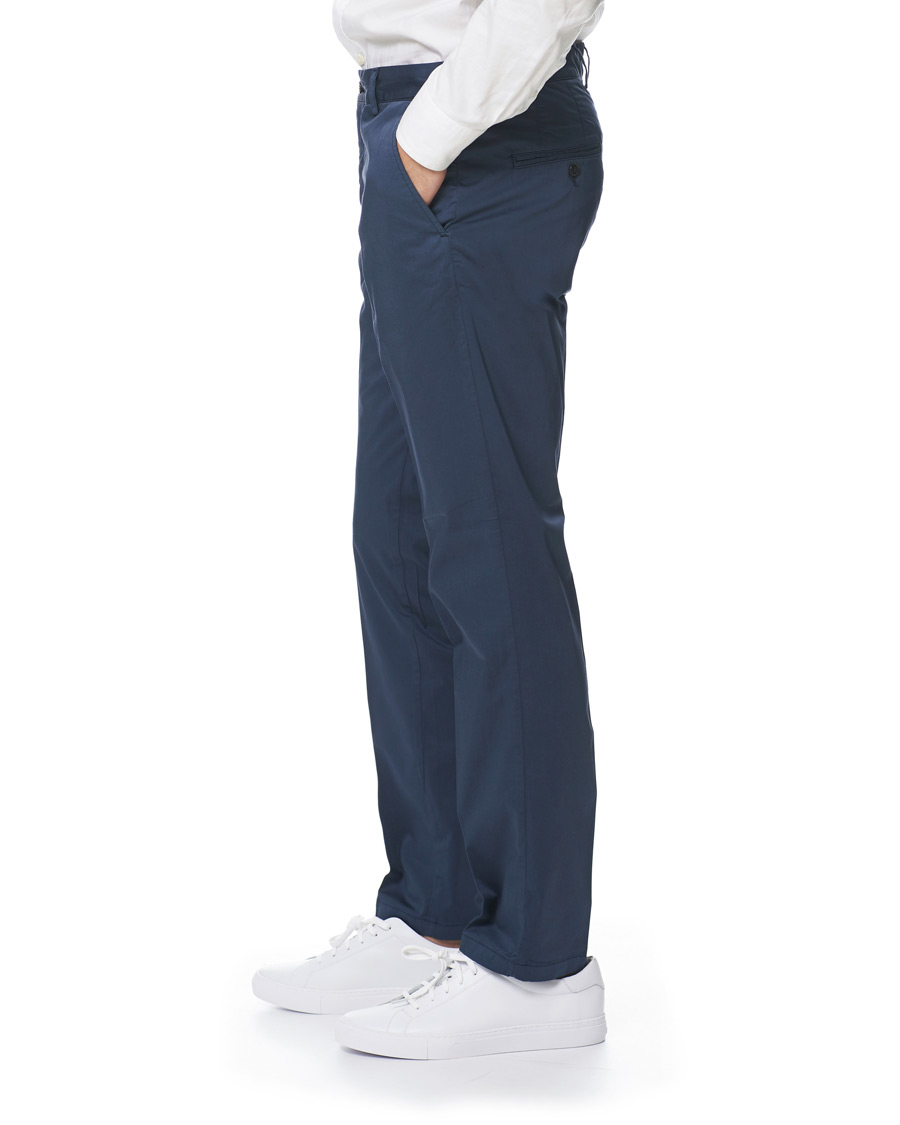 Herr | Byxor | Tiger of Sweden | Truman Satin Chinos Navy