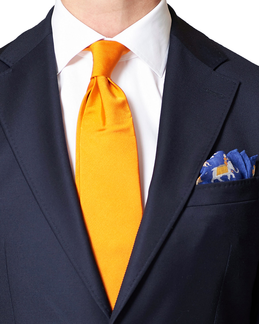 Herr | Amanda Christensen Linen Printed Pocket Square Navy | Amanda Christensen | Linen Printed Pocket Square Navy