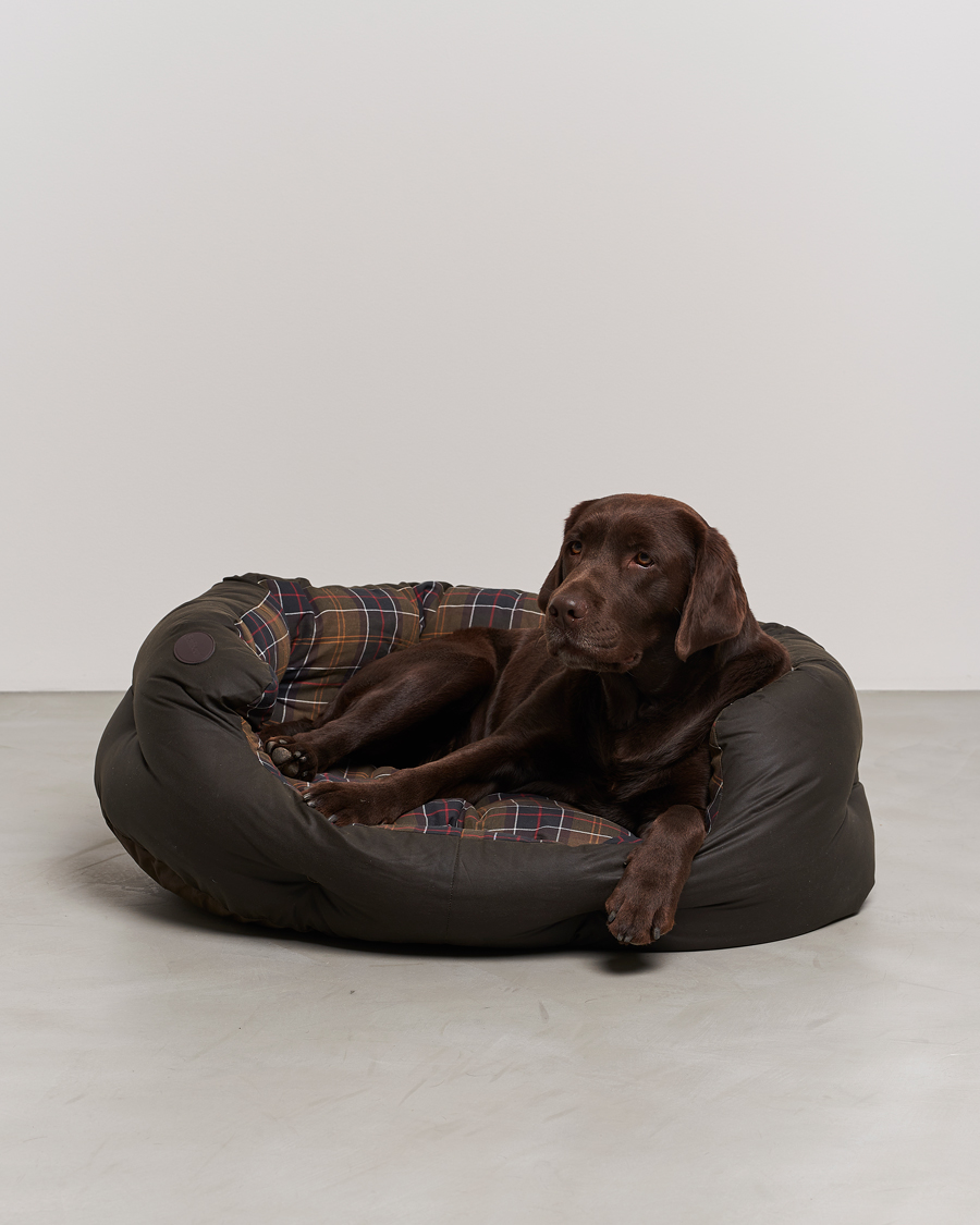 Herr | Wax Cotton Dog Bed 35' Olive | Barbour Lifestyle | Wax Cotton Dog Bed 35' Olive