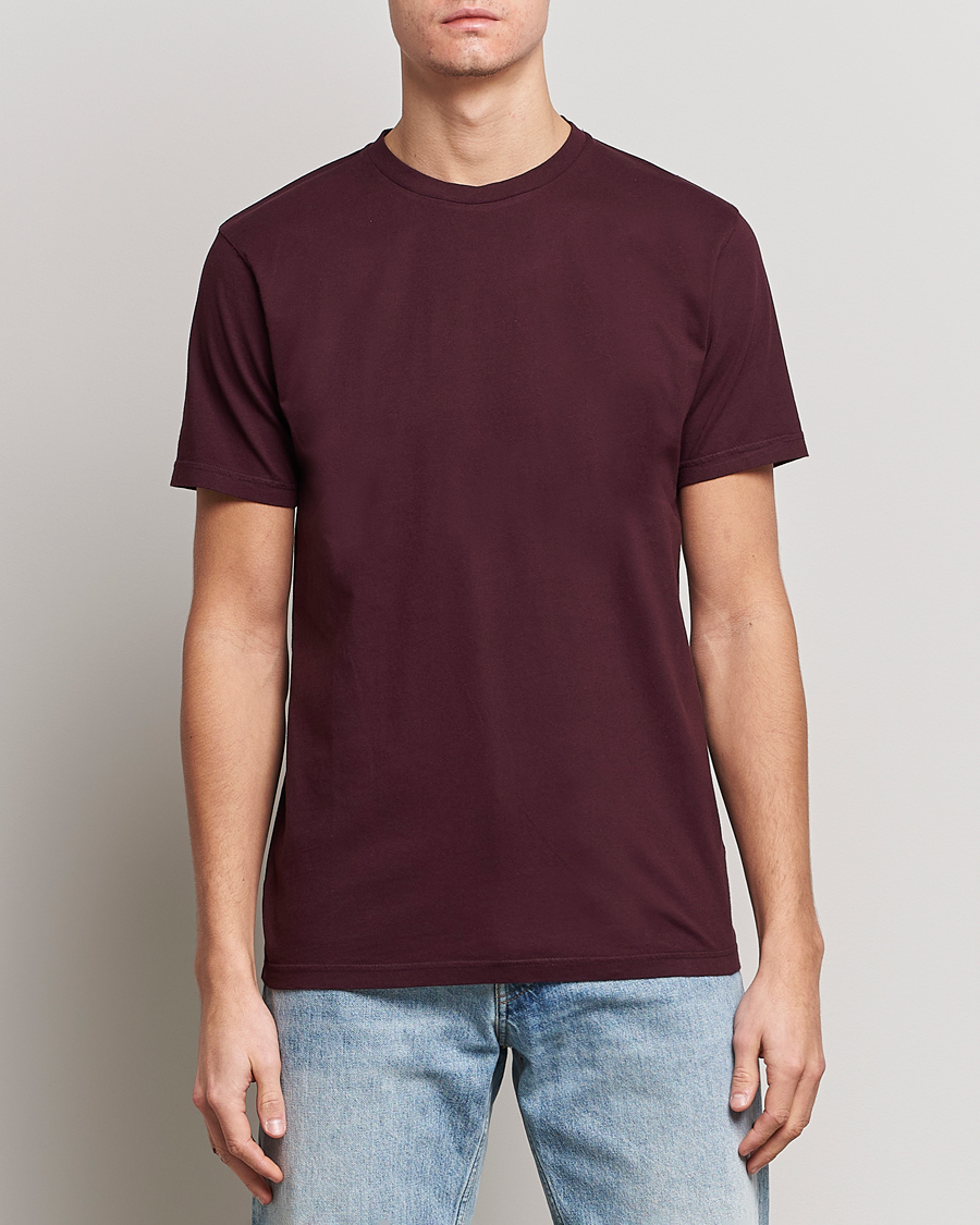 Herr | T-Shirts | Colorful Standard | Classic Organic T-Shirt Oxblood Red