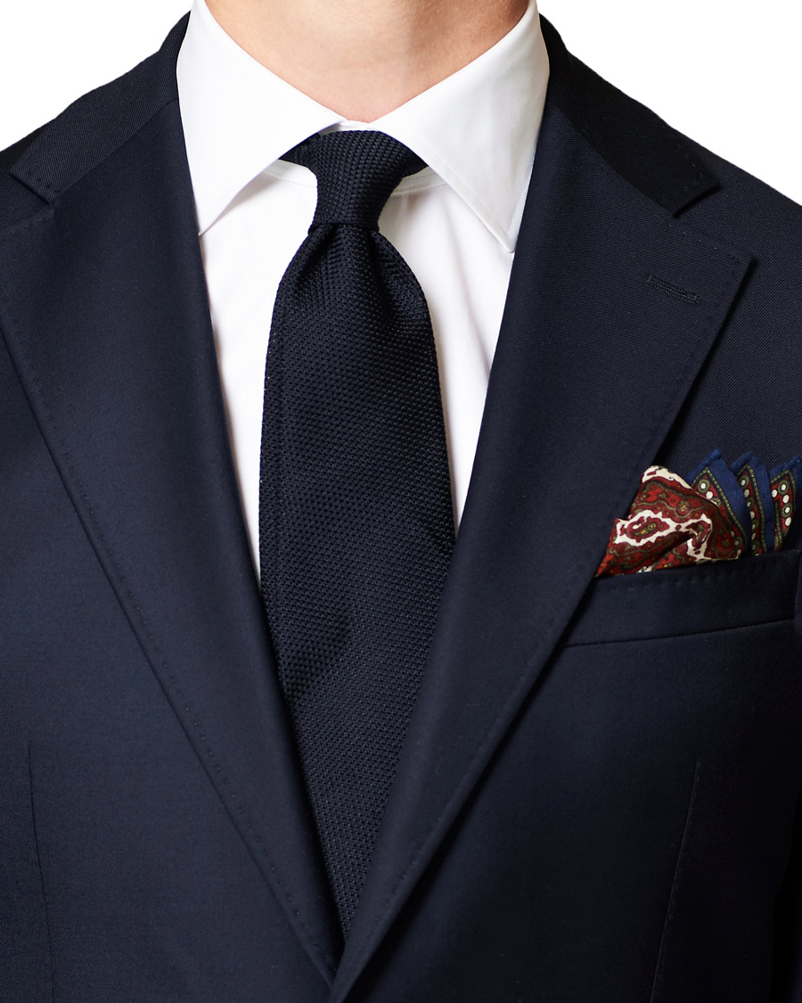 Herr |  | Drake's | Cotton/Modal Medallions Pocket Square Red
