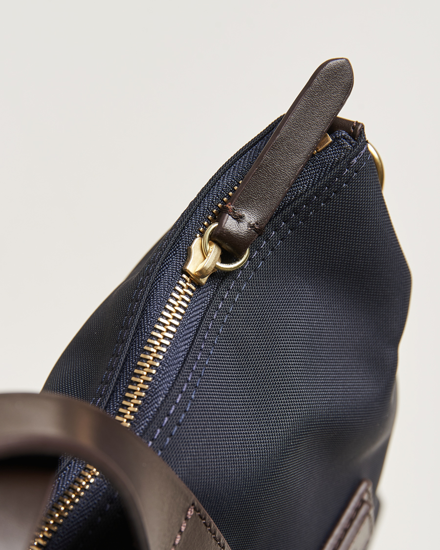 Herr | Väskor | Mismo | MismoM/S Canvas Slim BriefNavy/Dark Brown