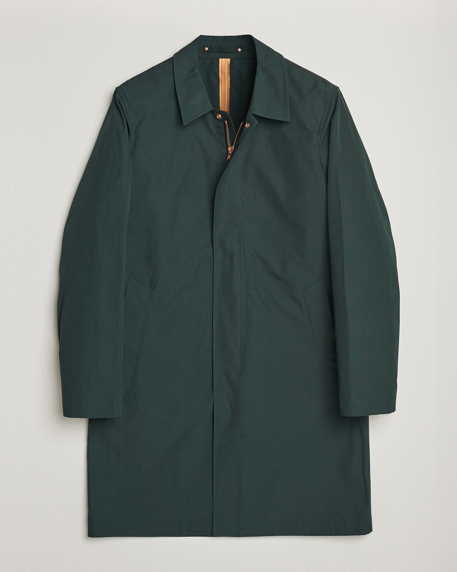 Herr | The Classics of Tomorrow | Private White V.C. | Unlined Cotton Ventile Mac Coat 3.0 Racing Green