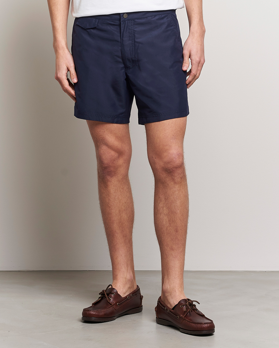 Herr | Badbyxor | Sunspel | Recycled Seaqual Tailored Swim Shorts Navy