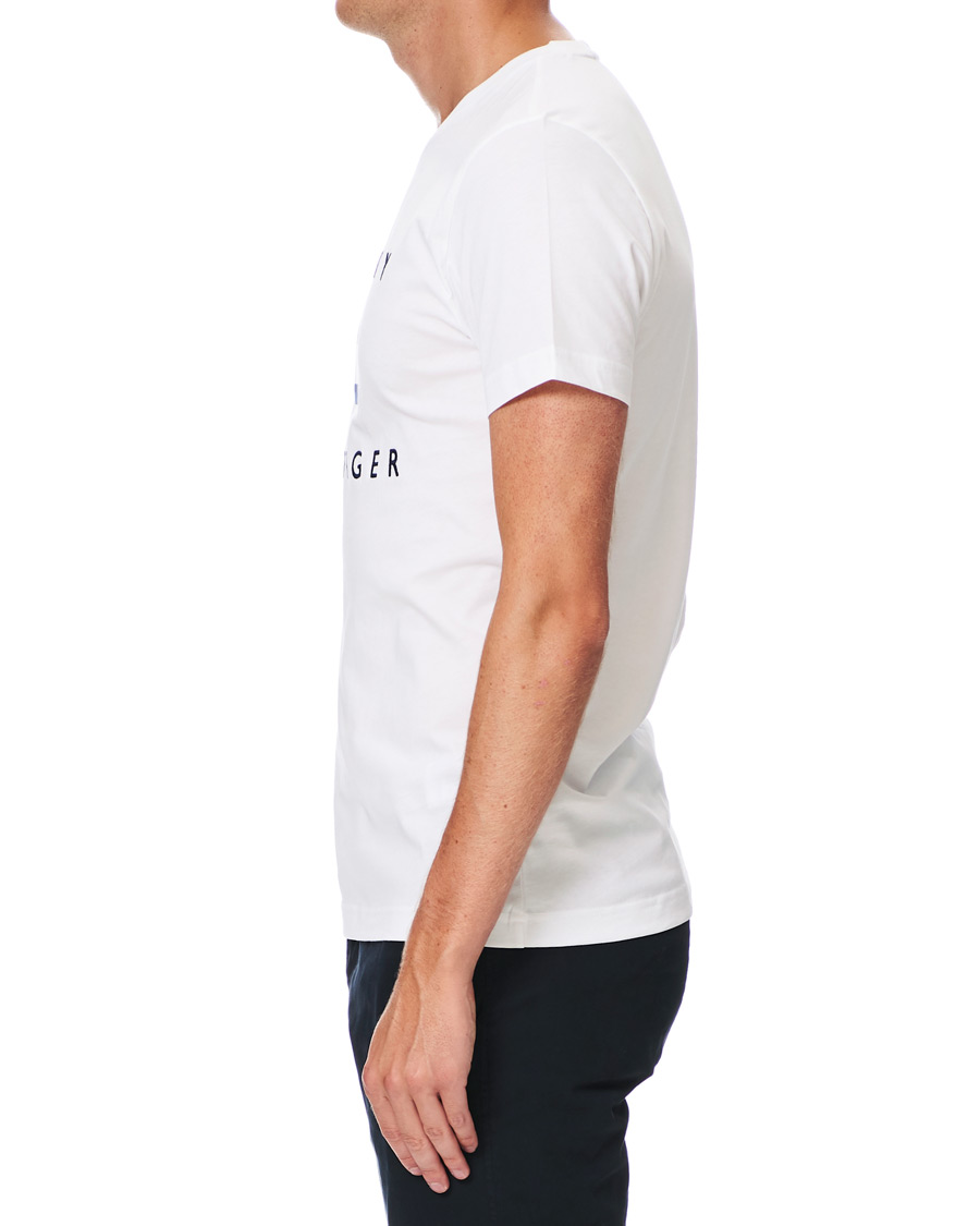 Herr | T-Shirts | Tommy Hilfiger | Flag Logo Crew Neck Tee White