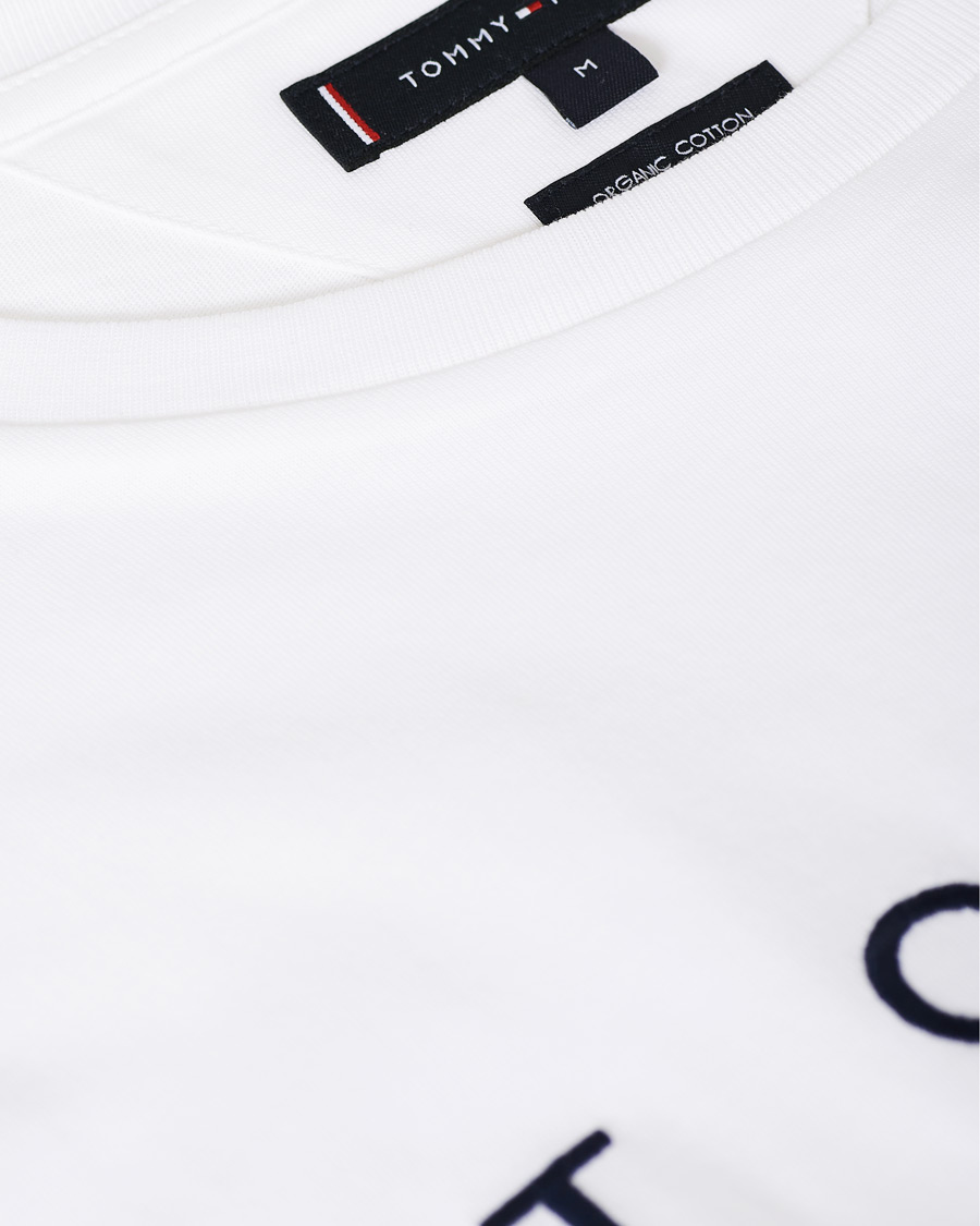 Herr | T-Shirts | Tommy Hilfiger | Flag Logo Crew Neck Tee White