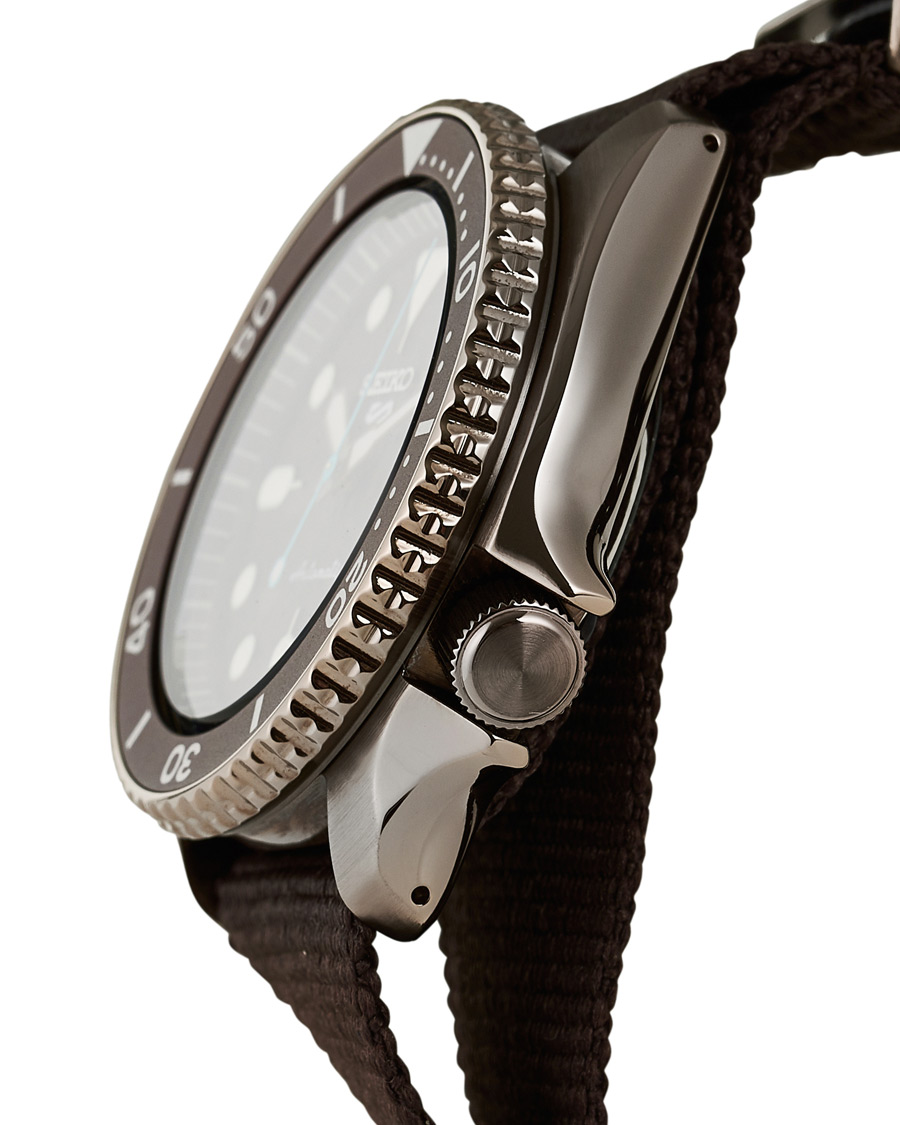 Herr | Seiko 5 Sports Mens 43mm 100m Automatic Nato/Brown Dial | Seiko | 5 Sports Mens 43mm 100m Automatic Nato/Brown Dial