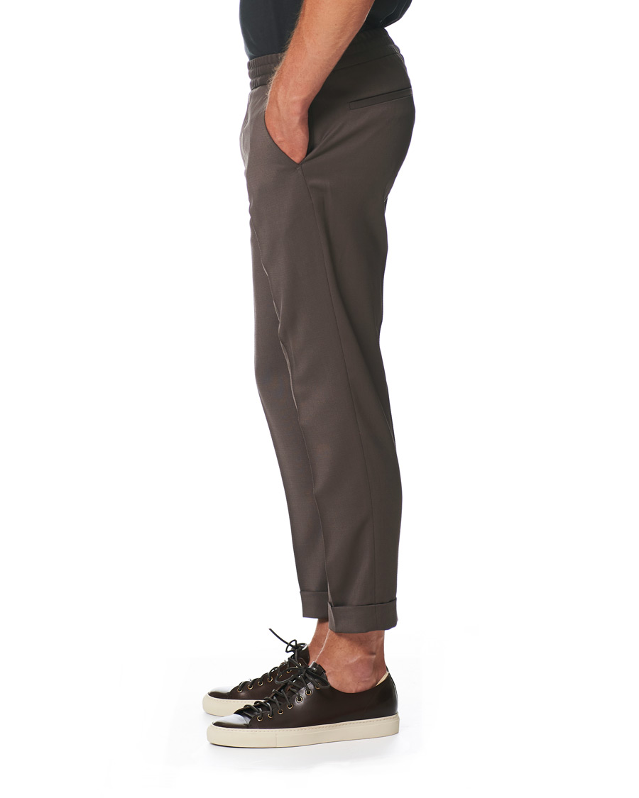 Herr | Byxor | Filippa K | Terry Gabardine Cropt Turn Up Trousers Taupe