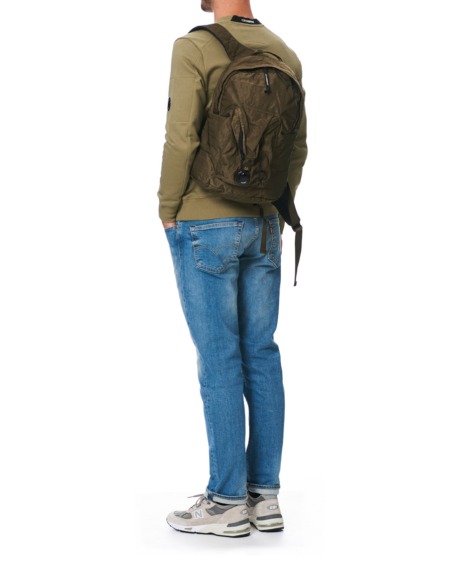 Herr | C.P. Company Garmend Dyed Nylon Lens Backpack Olive | C.P. Company | Garmend Dyed Nylon Lens Backpack Olive