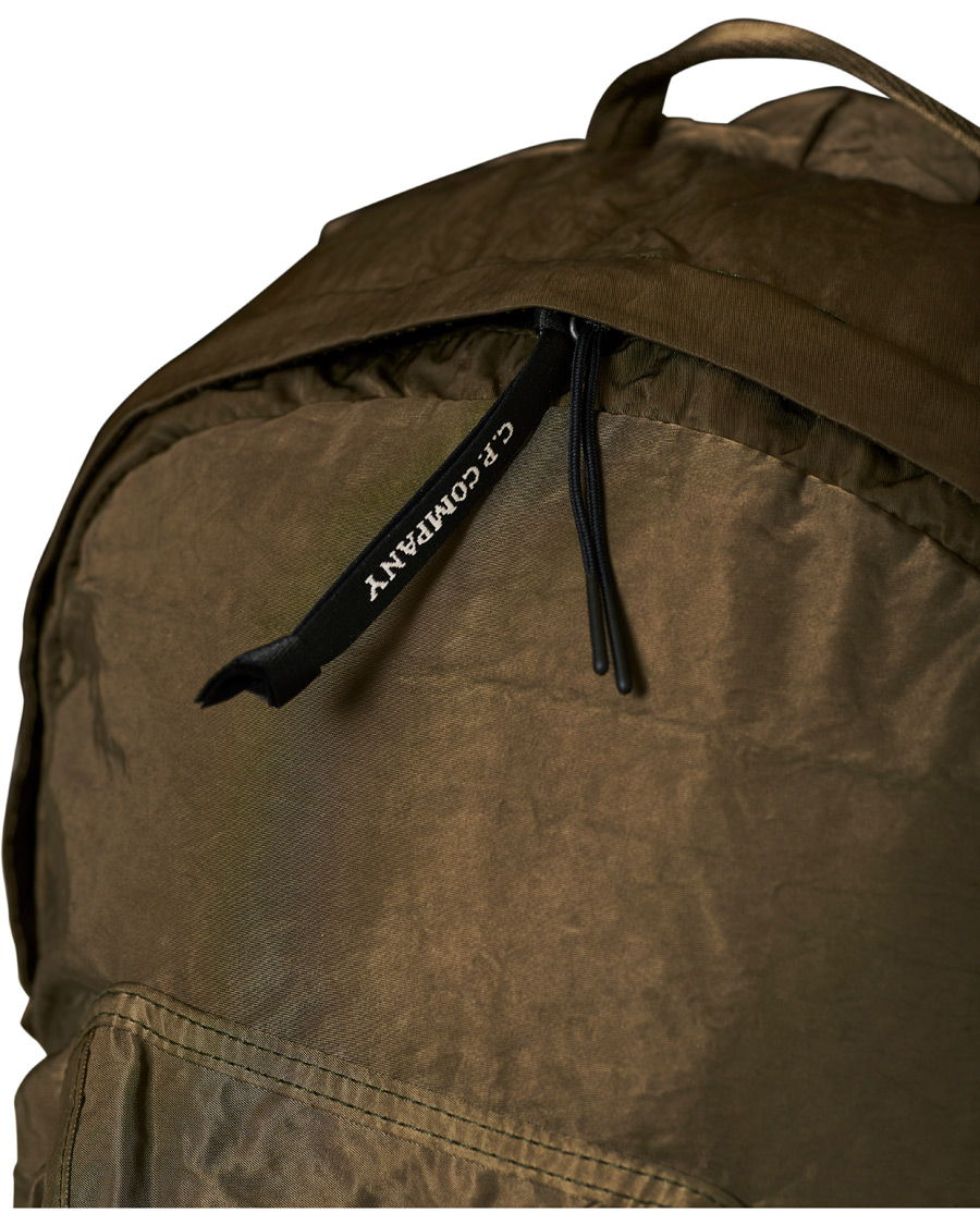 Herr | C.P. Company Garmend Dyed Nylon Lens Backpack Olive | C.P. Company | Garmend Dyed Nylon Lens Backpack Olive