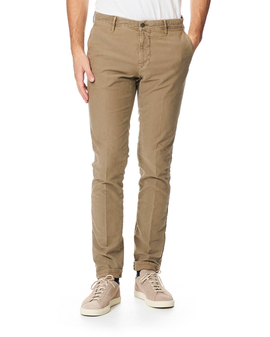 Herr | | Incotex | Slim Fit Garment Dyed Washed Slacks Beige