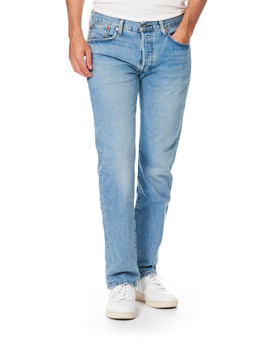 Levis 501 on sale basil sand