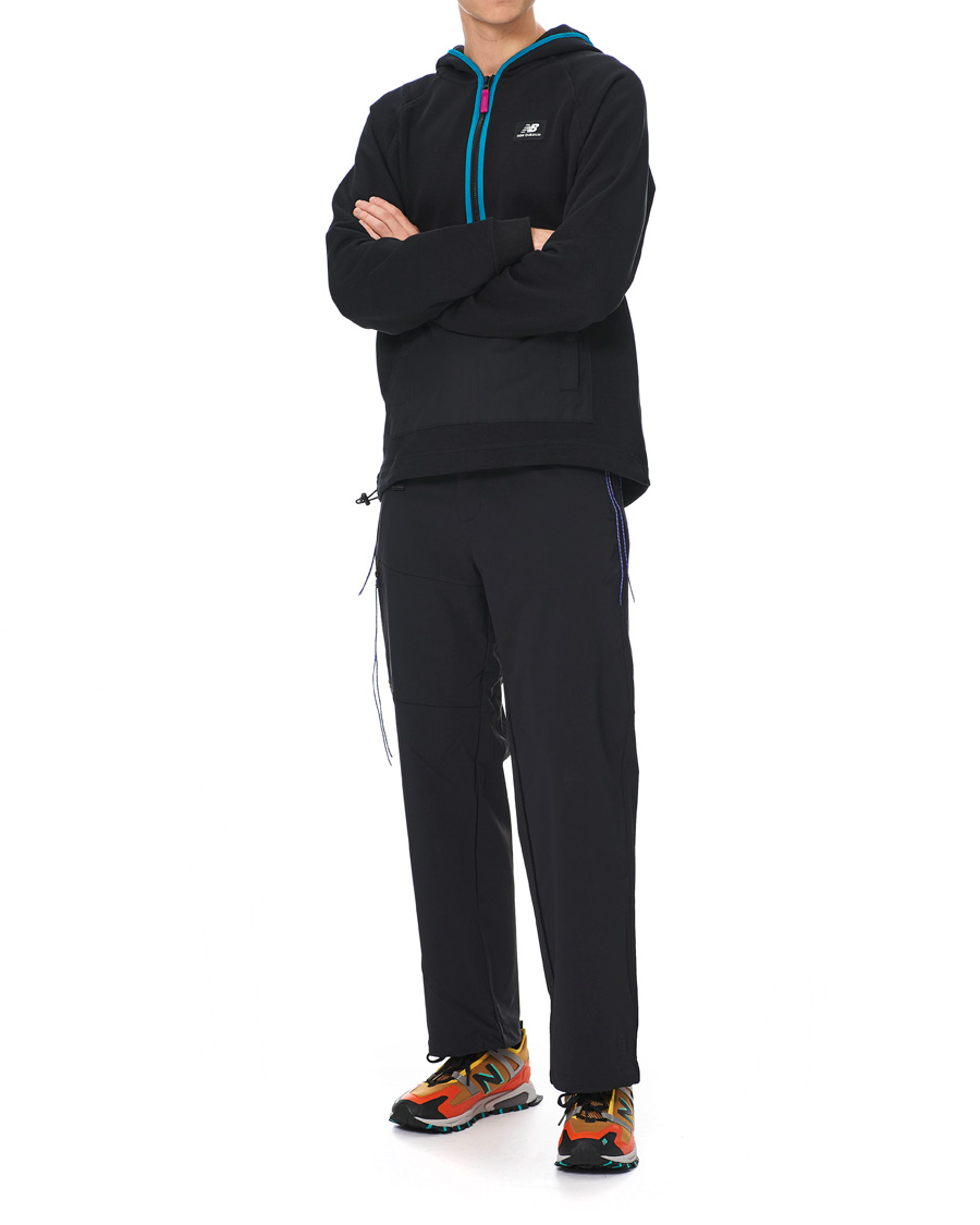 Herr | Tröjor | New Balance | All Terrain Half Zip Hoodie Black