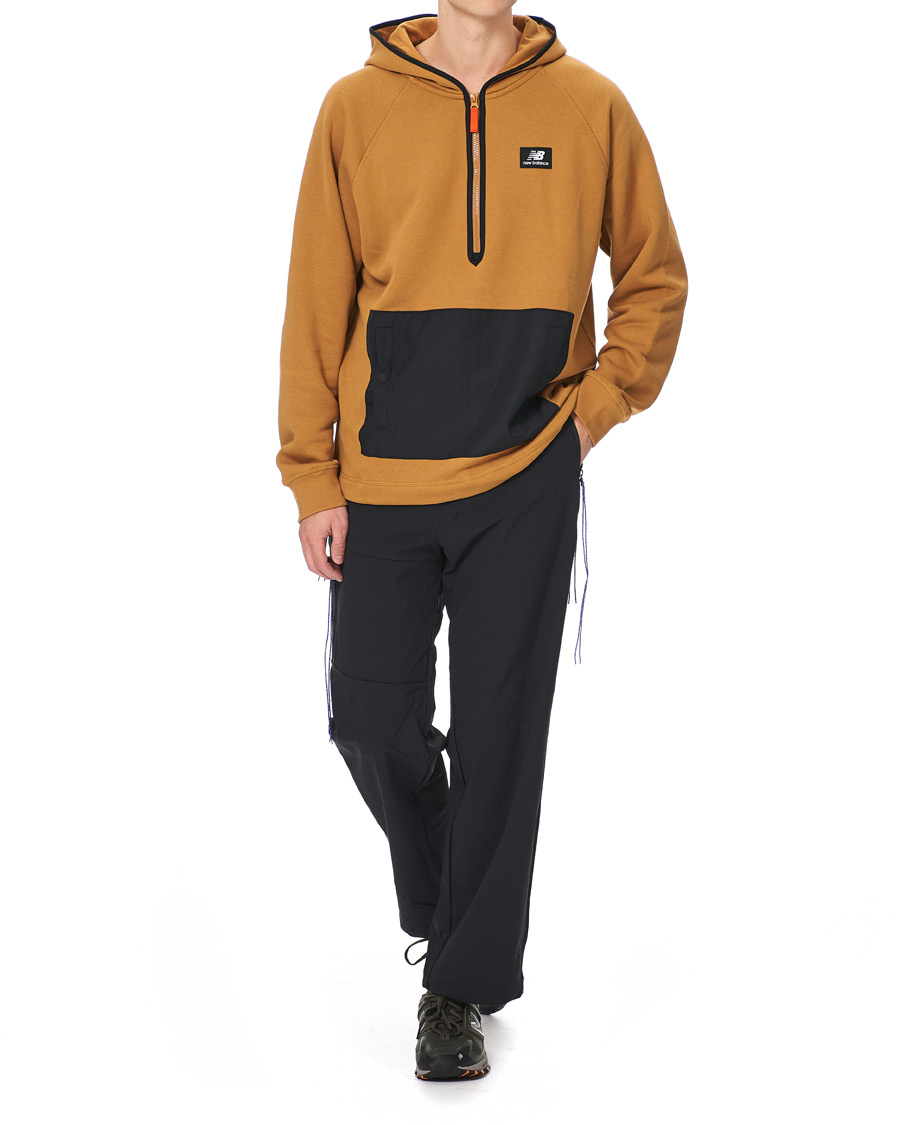 Herr | Tröjor | New Balance | All Terrain Half Zip Hoodie Brown